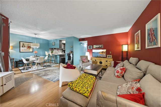 18316 Hatteras Street 26, Tarzana, CA 91356