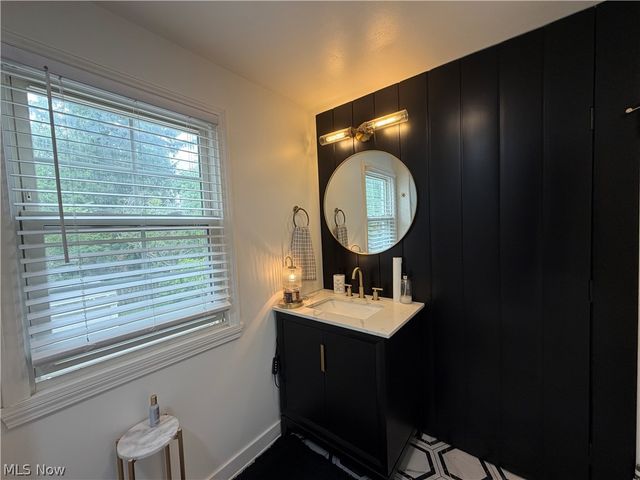 3714 Avalon Road, Shaker Heights, OH 44120