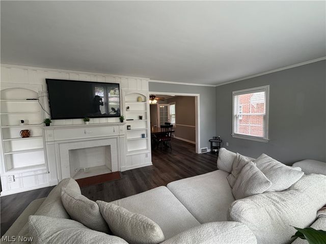3714 Avalon Road, Shaker Heights, OH 44120