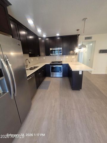 5525 E THOMAS Road O11, Phoenix, AZ 85018