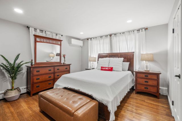120 Brattle St, Worcester, MA 01606