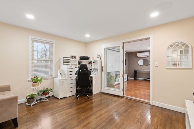 120 Brattle St, Worcester, MA 01606