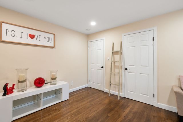 120 Brattle St, Worcester, MA 01606