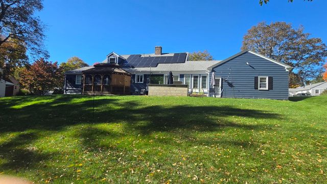 120 Brattle St, Worcester, MA 01606