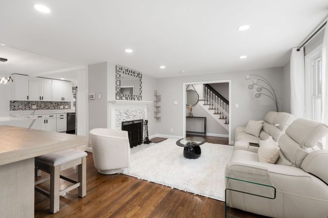 120 Brattle St, Worcester, MA 01606