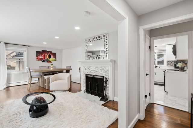 120 Brattle St, Worcester, MA 01606