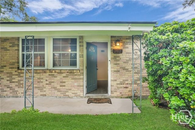 202 Inglewood Drive, Savannah, GA 31406