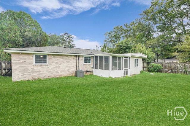202 Inglewood Drive, Savannah, GA 31406