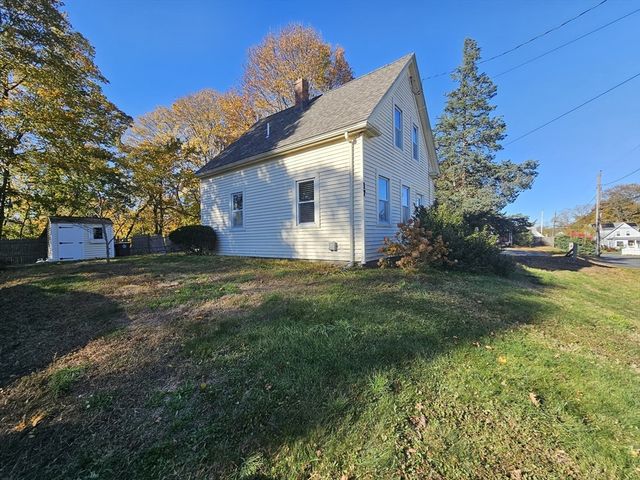 17 Grove St, Weymouth, MA 02189