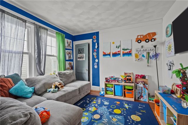 54 Delway Road, East Providence, RI 02914