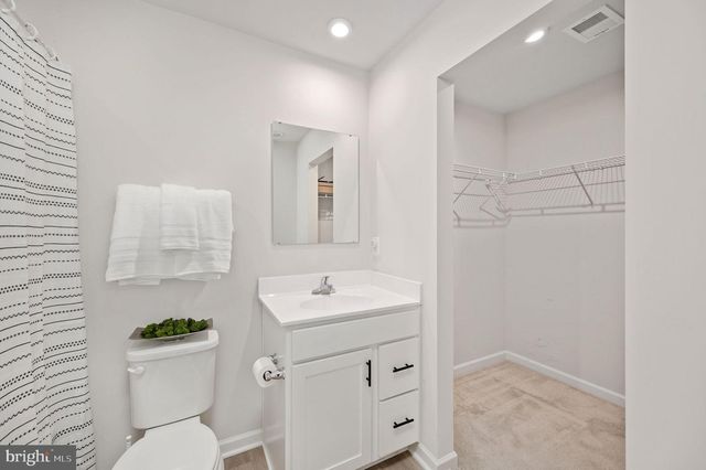 7233 STATESMAN BLVD, Ruther Glen, VA 22546