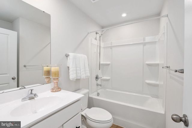 7233 STATESMAN BLVD, Ruther Glen, VA 22546