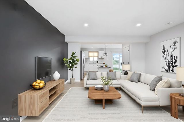 7233 STATESMAN BLVD, Ruther Glen, VA 22546