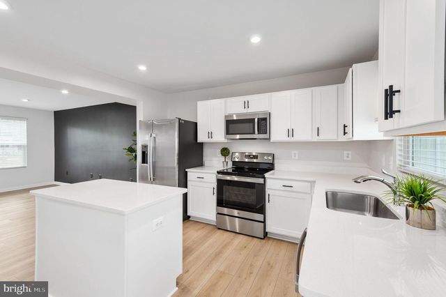 7233 STATESMAN BLVD, Ruther Glen, VA 22546