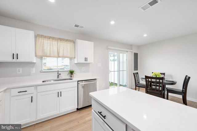 7233 STATESMAN BLVD, Ruther Glen, VA 22546