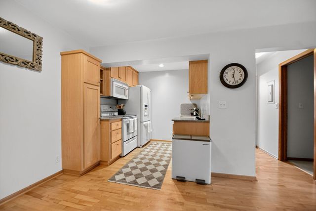 2700 Oxford Street N 135, Roseville, MN 55113