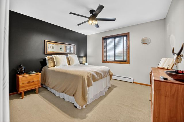 2700 Oxford Street N 135, Roseville, MN 55113