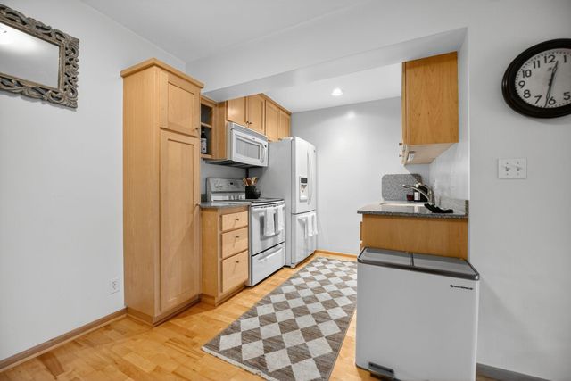 2700 Oxford Street N 135, Roseville, MN 55113