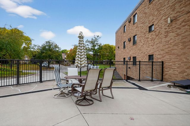 2700 Oxford Street N 135, Roseville, MN 55113