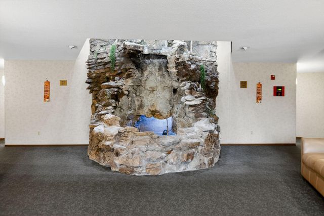 2700 Oxford Street N 135, Roseville, MN 55113