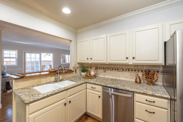 905 Haddon Drive, San Mateo, CA 94402