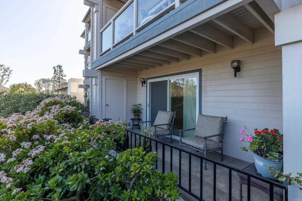 1560 Circa Del Lago D104, San Marcos, CA 92078