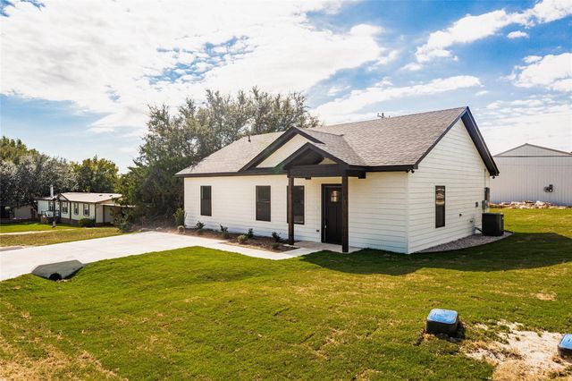 3618 Montego Boulevard, Granbury, TX 76049