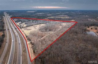 1329 N Service Rd E, Sullivan, MO 63080