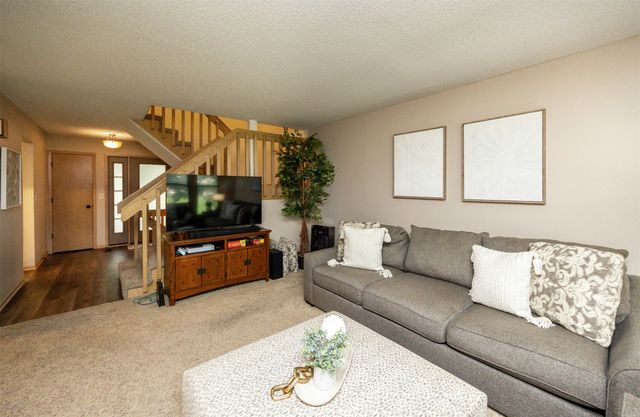 1070 50th Street 3D, West Des Moines, IA 50266