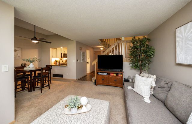1070 50th Street 3D, West Des Moines, IA 50266