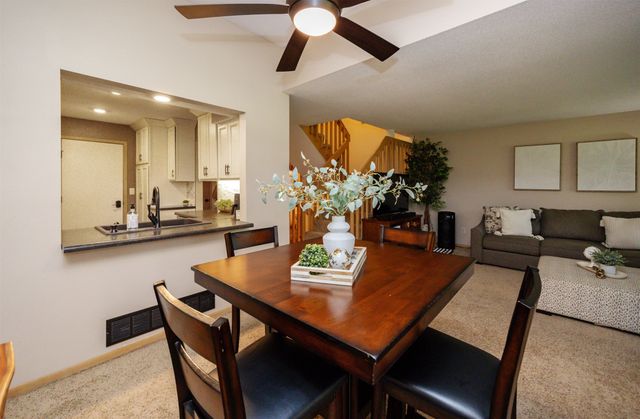 1070 50th Street 3D, West Des Moines, IA 50266
