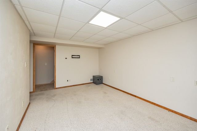 1070 50th Street 3D, West Des Moines, IA 50266