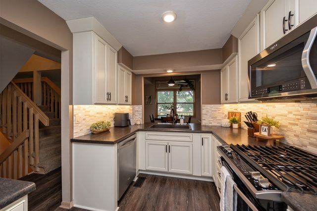 1070 50th Street 3D, West Des Moines, IA 50266