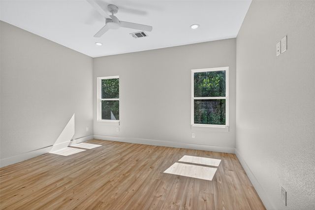 2520 S Scullin Avenue, Denison, TX 75020