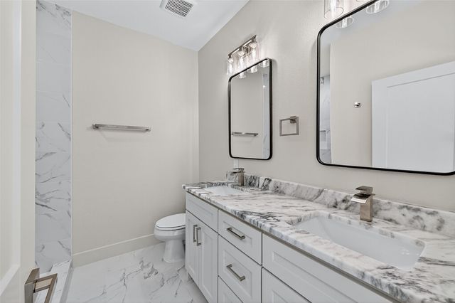 2520 S Scullin Avenue, Denison, TX 75020