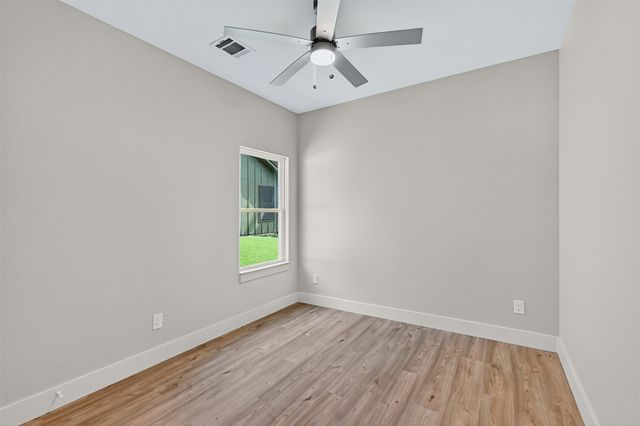 2520 S Scullin Avenue, Denison, TX 75020