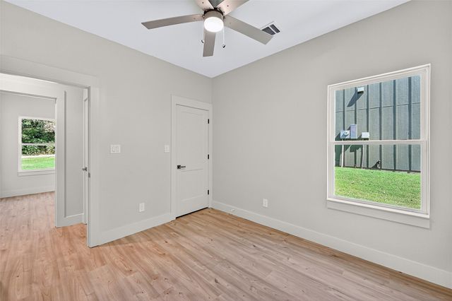2520 S Scullin Avenue, Denison, TX 75020