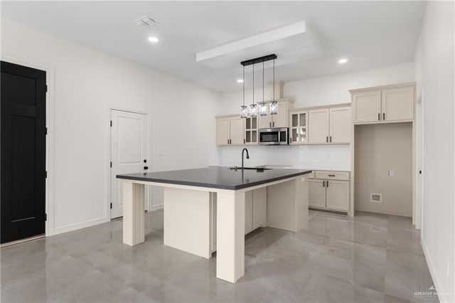 10209 Espada Drive, Edinburg, TX 78541