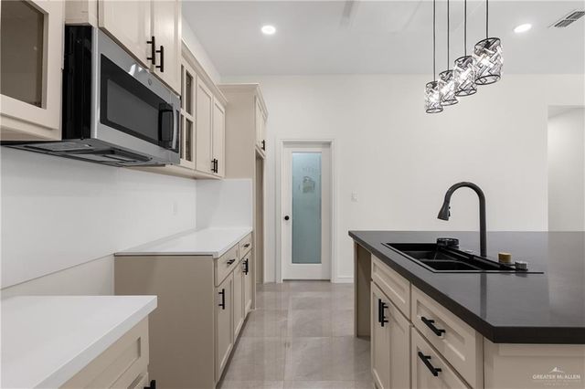 10209 Espada Drive, Edinburg, TX 78541