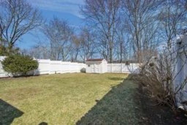 48 Upland Avenue, East Greenwich, RI 02818