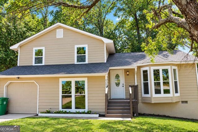 6202 Saint Christophers Court, Lithonia, GA 30058