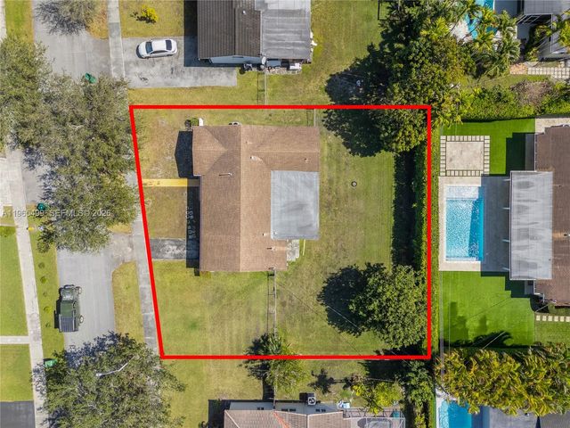 8970 SW 82nd St, Miami, FL 33173