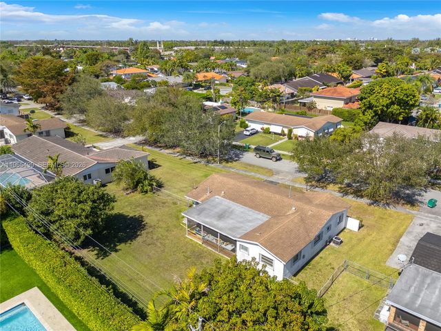 8970 SW 82nd St, Miami, FL 33173