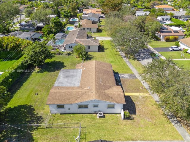 8970 SW 82nd St, Miami, FL 33173