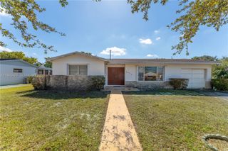 8970 SW 82nd St, Miami, FL 33173