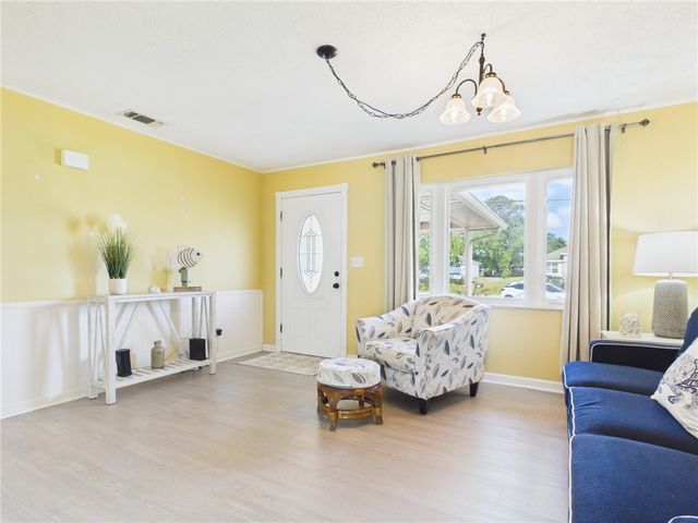 520 Jupiter Boulevard NW, Palm Bay, FL 32907