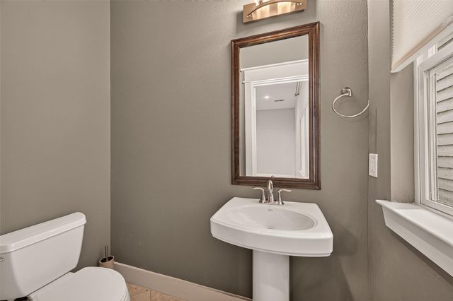 1510 Crockett Street B, Houston, TX 77007