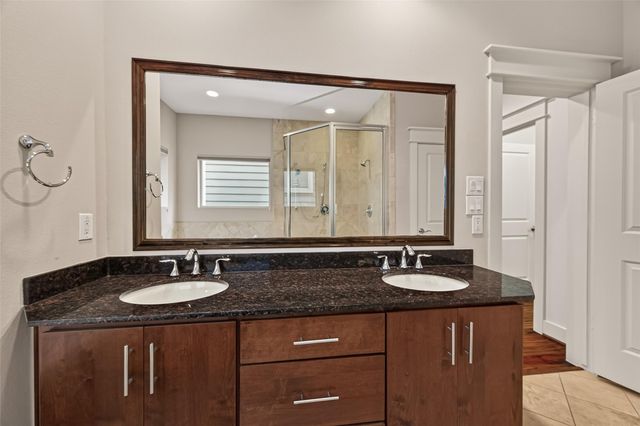 1510 Crockett Street B, Houston, TX 77007