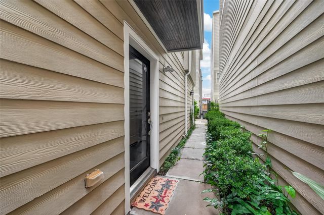 1510 Crockett Street B, Houston, TX 77007