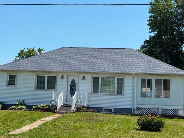 206 6th Avenue E, Andalusia, IL 61232